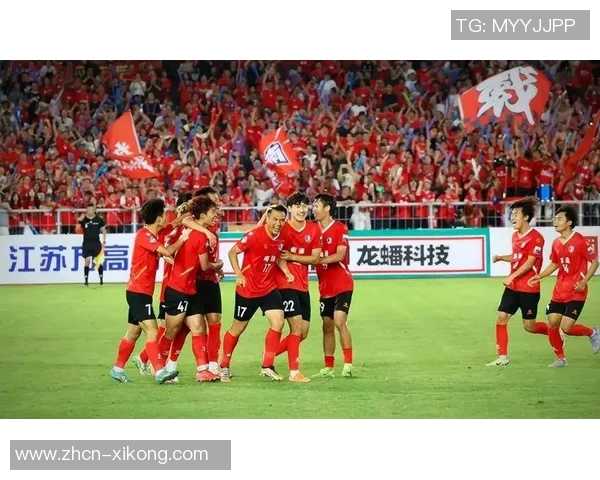 2025年中国足球赛事观众热潮中超和苏超共计60场吸引超4万观众